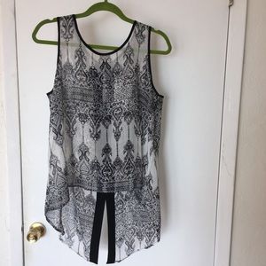 BCX Sleeveless Top Size Large